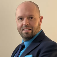 Dr. Rubén Rodríguez Elizalde