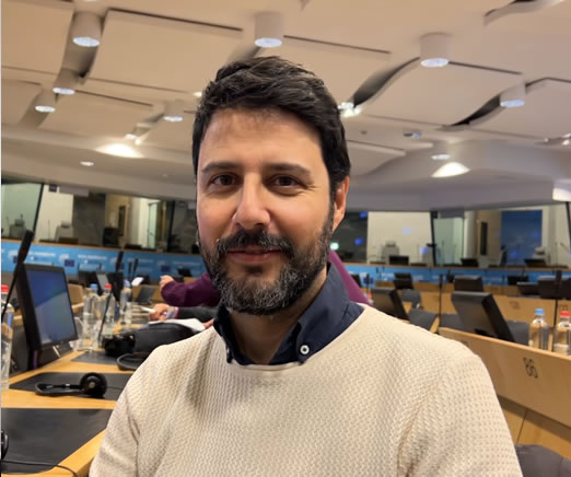 Prof. Víctor Hugo Perera